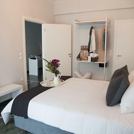 Ferienwohnung Living Near Acropolis By Sylvia Staikou 2Nd & 3D Floor Athen Exterior foto
